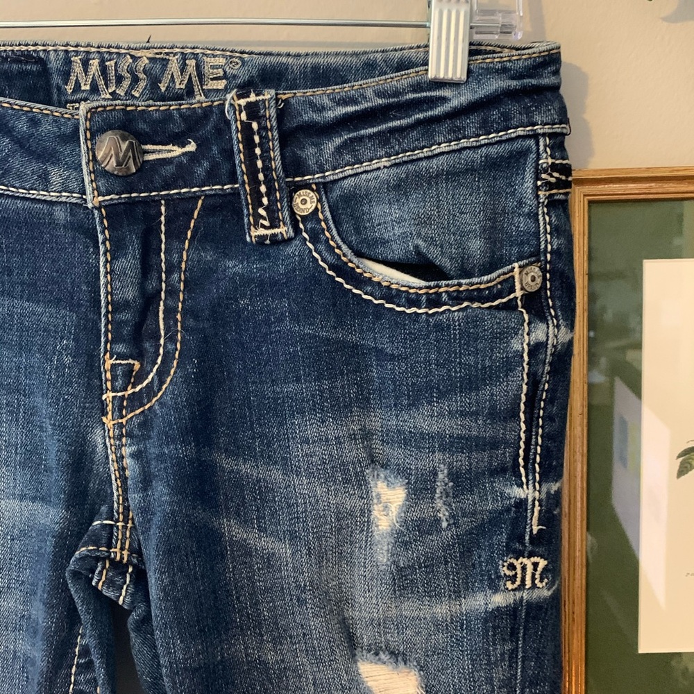 🆕 Miss Me Distressed Skinny Jeans